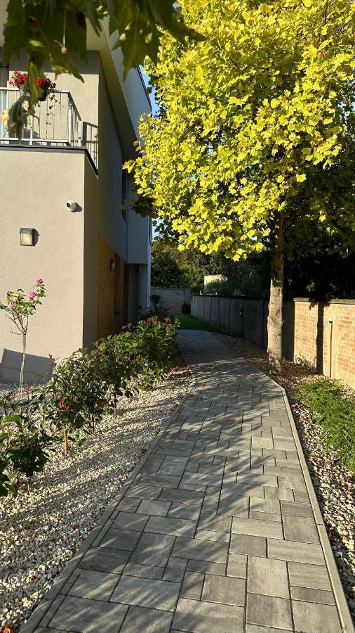 Linden Apartman 107 Glamour (Adults Only) Mosonmagyaróvár Εξωτερικό φωτογραφία